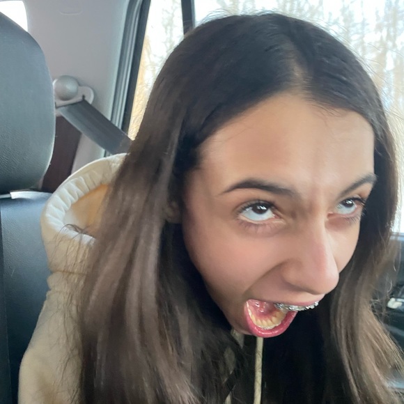 Meet your Posher, Sasha - Picture 1 of 1